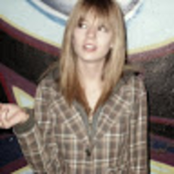 Meet your Posher, Melanie - Picture 1 of 1